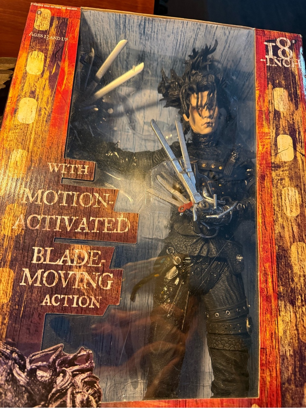 Edward Scissorhands Motion-Activated Blade Action Figure McFarlane toys collect